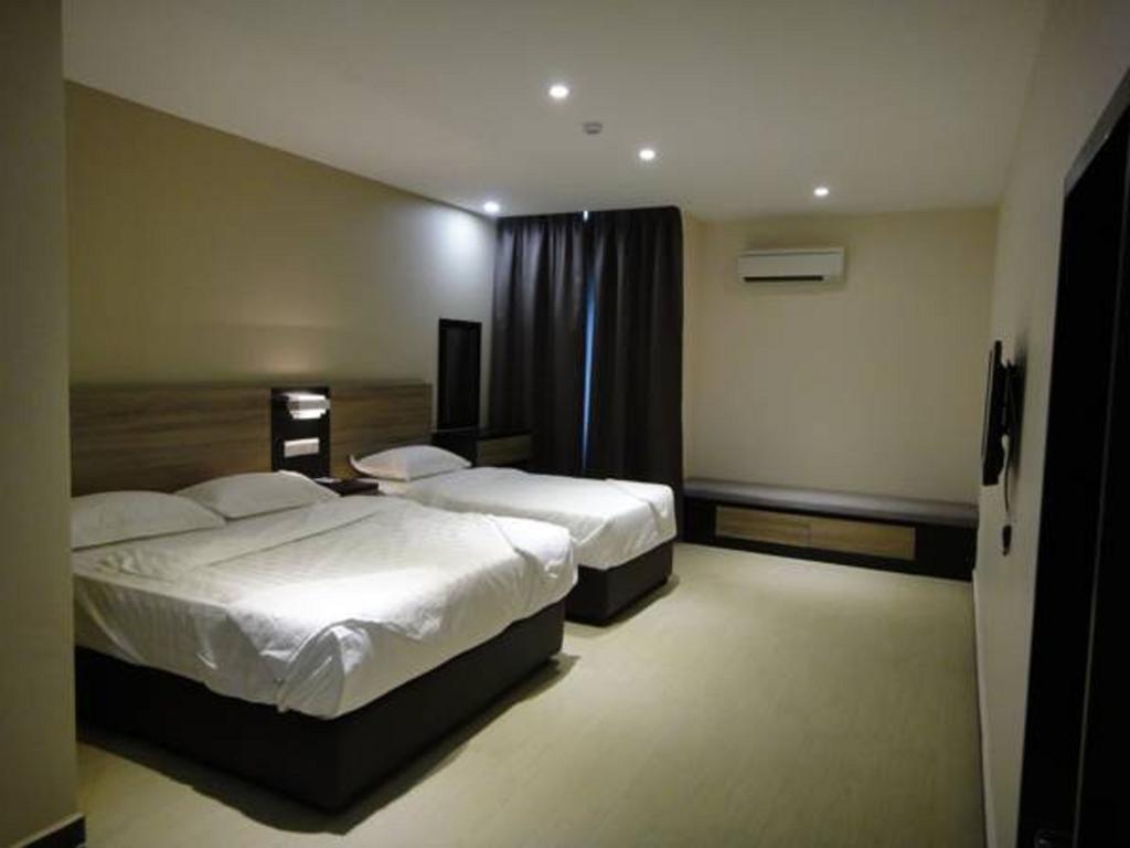 Galaxy Hotel Simpang Ampat  Extérieur photo