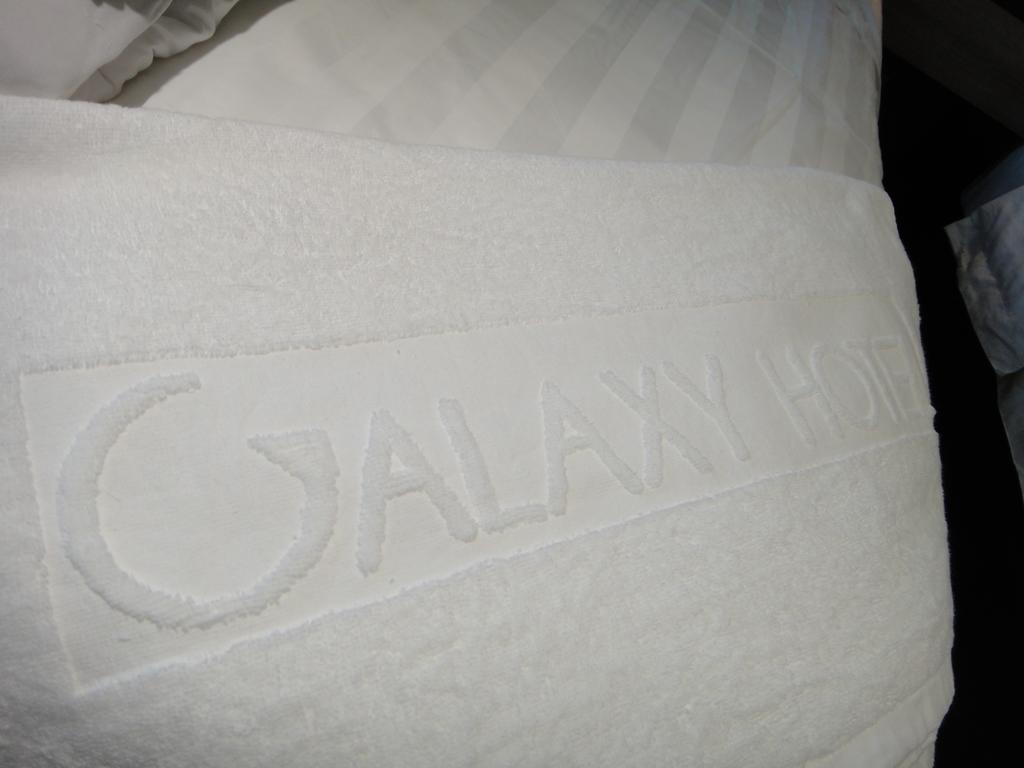 Galaxy Hotel Simpang Ampat  Chambre photo