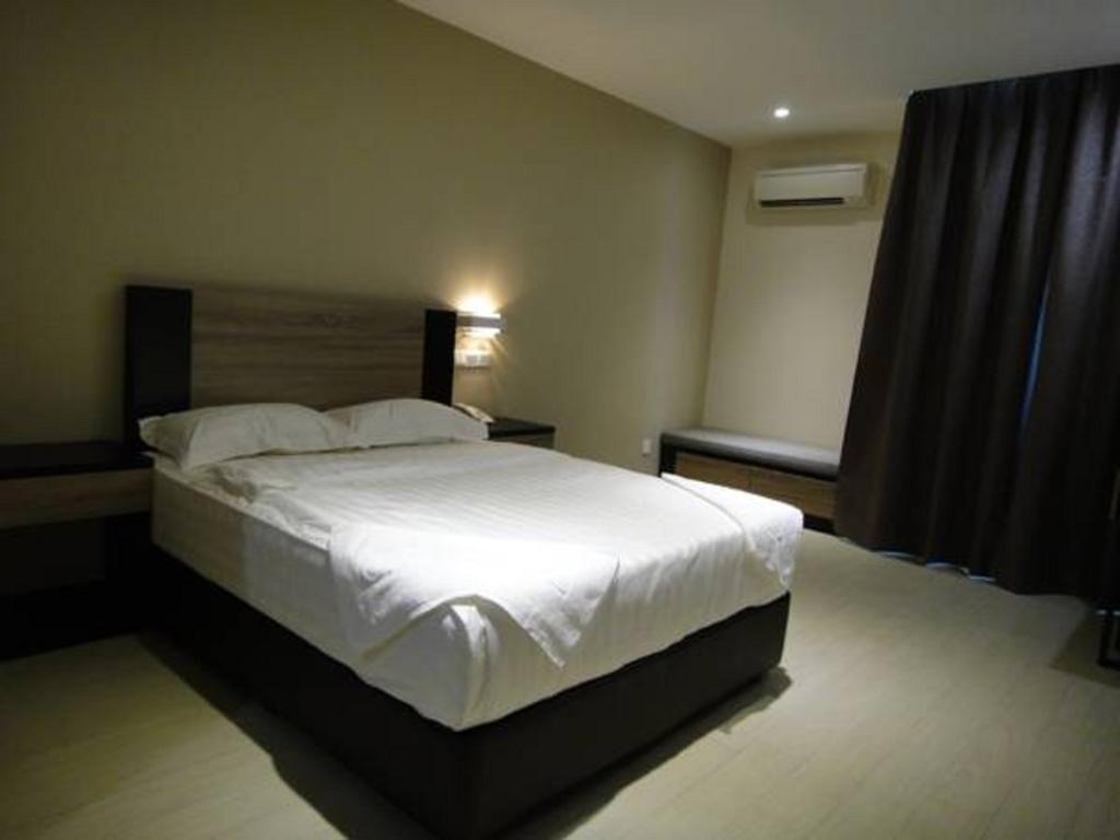 Galaxy Hotel Simpang Ampat  Extérieur photo